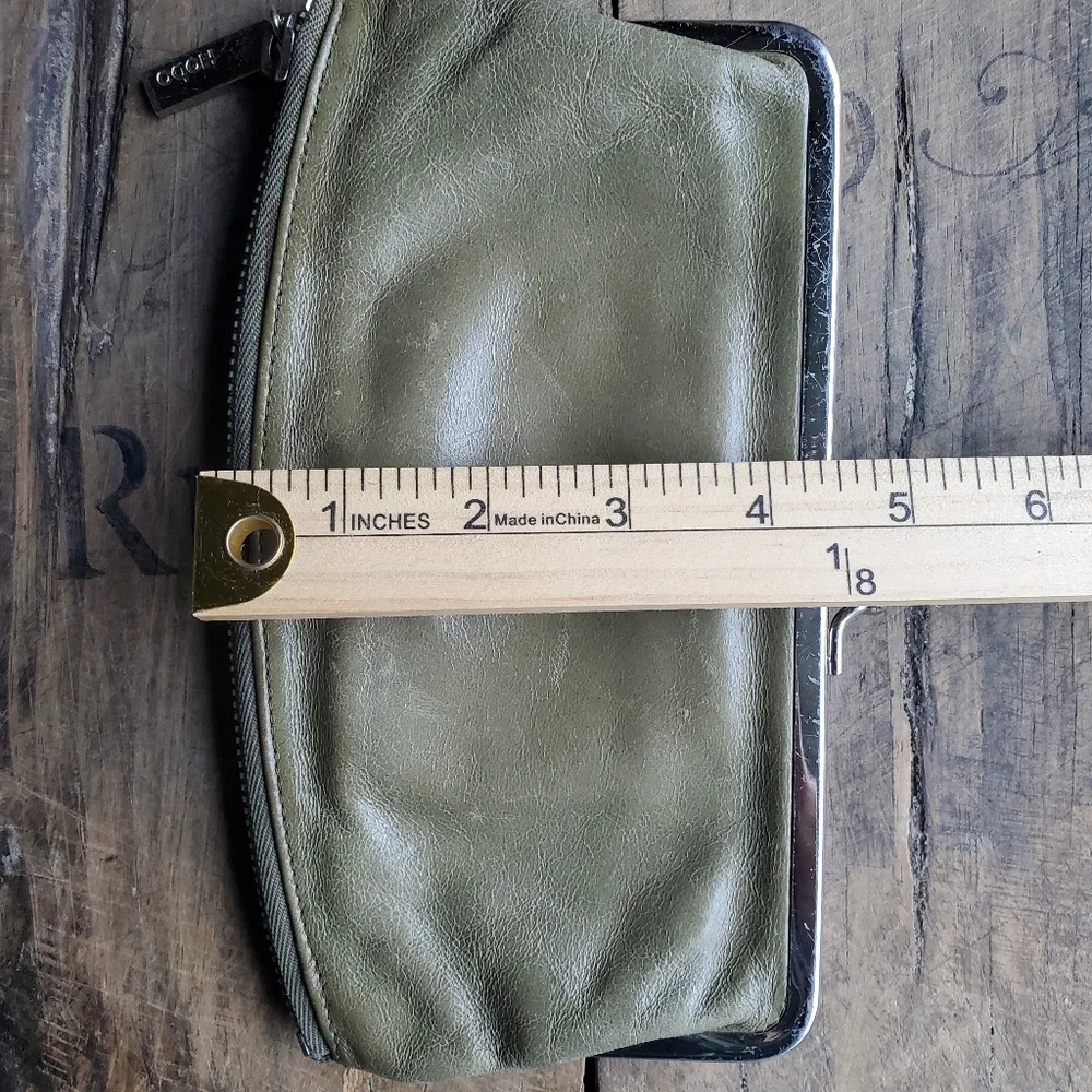 HOBO‎ Vintage Olive Green Distressed Leather Zip Around Kiss Lock Clutch|Wallet